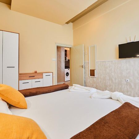 Peneka Hotel Поморие Экстерьер фото